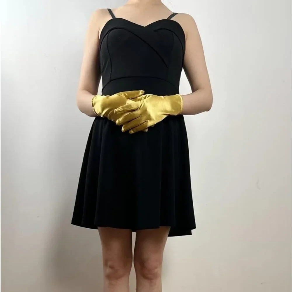 Women's Evening Green Short Satin Lace Gloves Gothic Choker Necklace design